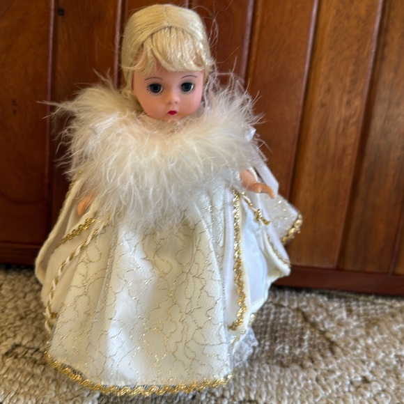Madame Alexander Other - RARE madame Alexander Snow Queen collectible 8” doll with Kaiser doll stand